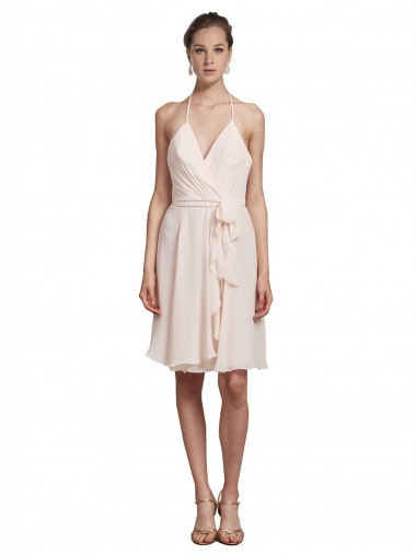 Rose crème Trapèze Licou Col V Mousseline Courte Robes demoiselle d'honneur / Robes de cocktail à Vendre